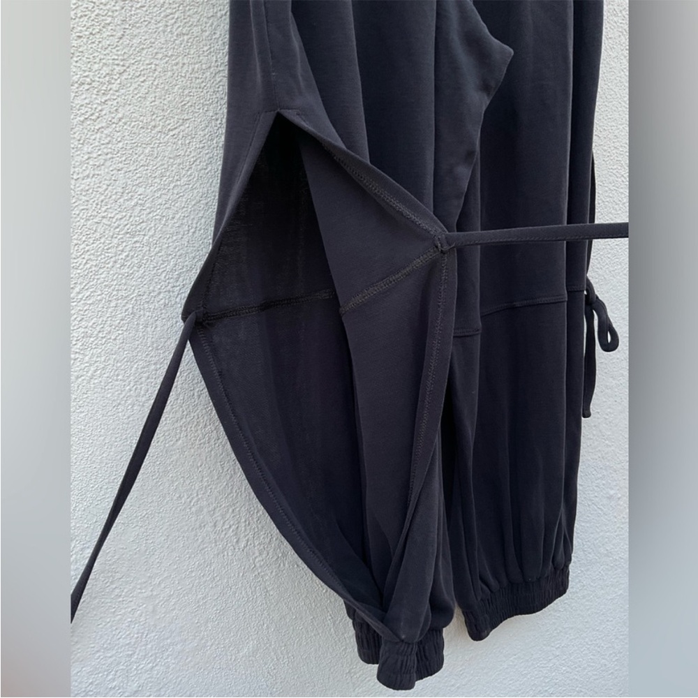 FP Movement Goldie Yoga Flow Drawstring Waistband Sweatpants in Brushed Black XS - Picture 9 of 10